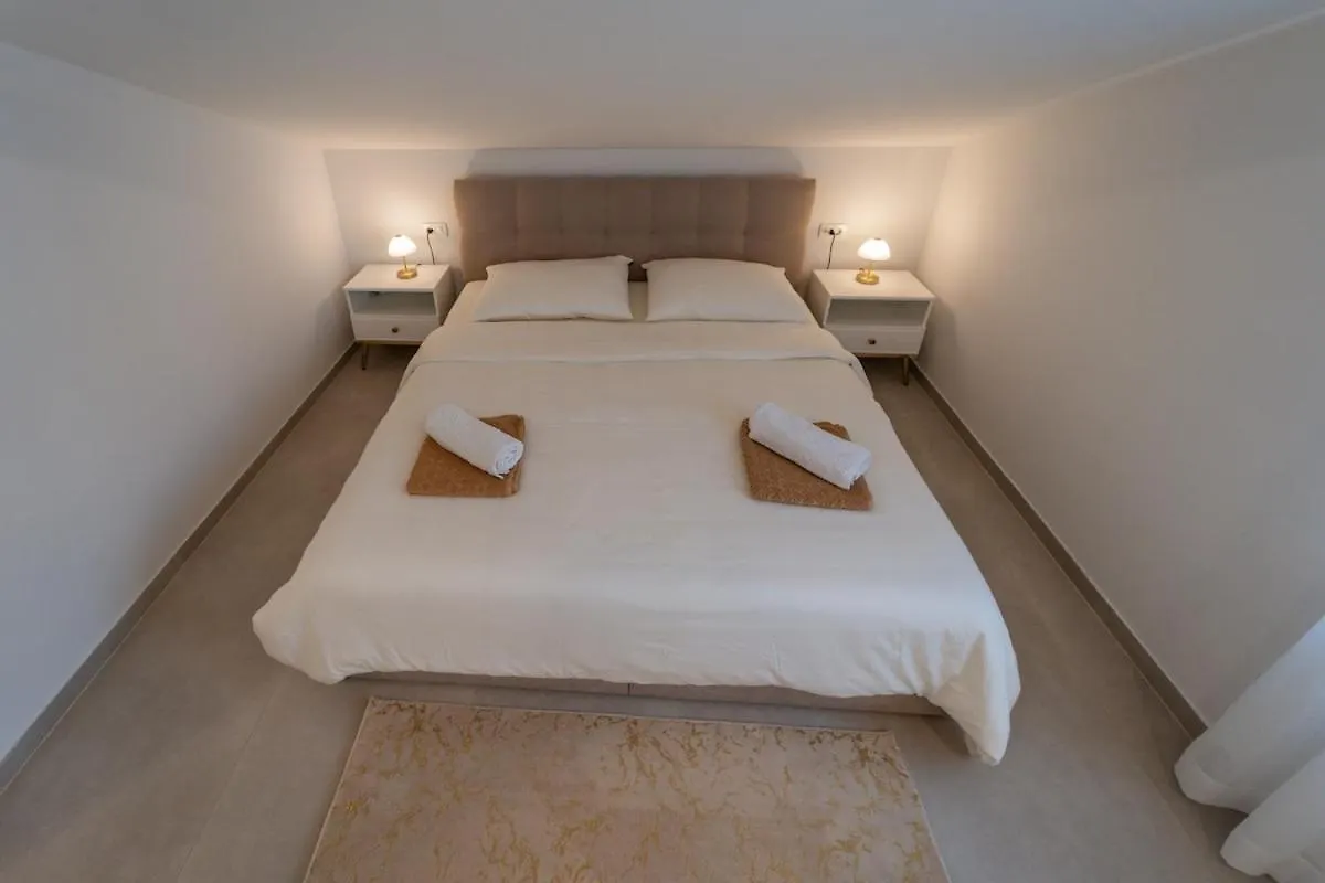 자다르 Penthouse Oasis With Sea Views And Terrace 아파트 크로아티아