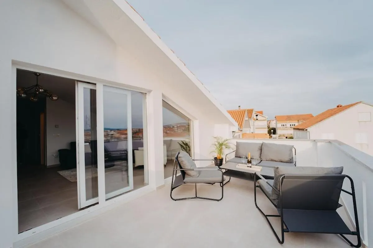 자다르 Penthouse Oasis With Sea Views And Terrace 아파트 0*,
